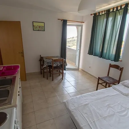 Apartment Neza Stara Baska