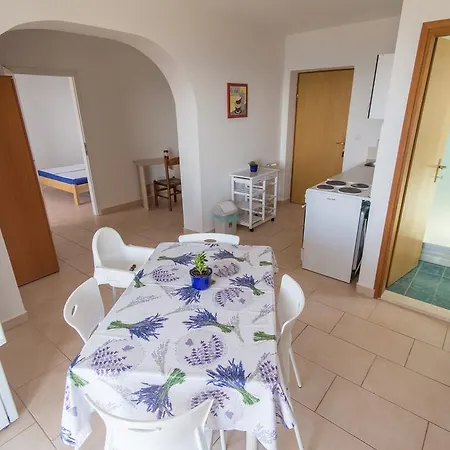 Neza Apartment Stara Baska