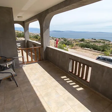 Apartment Neza Stara Baska